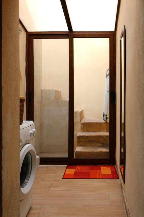 5 Minute Walk From Malta Airport Gudja Exterior photo